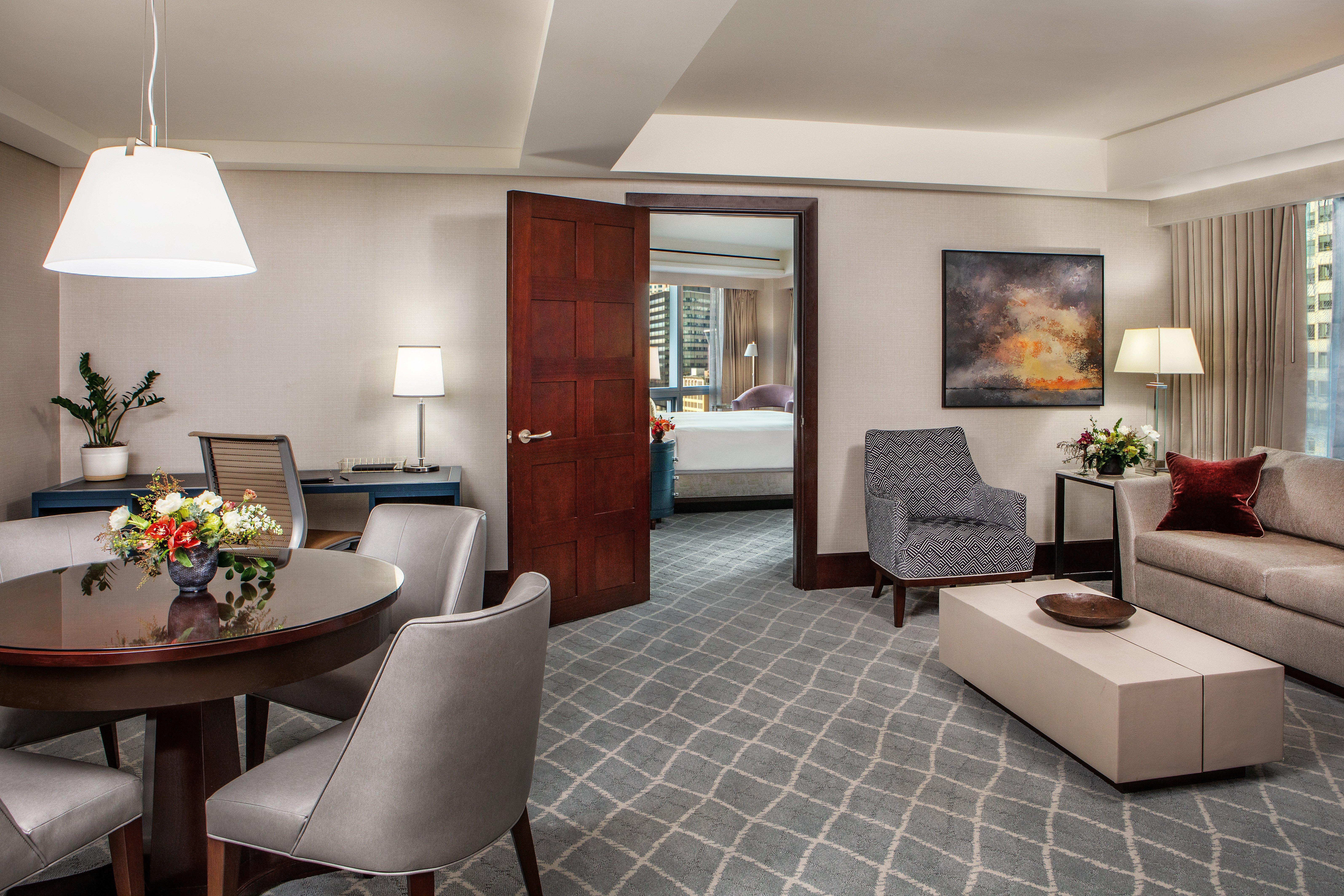 Intercontinental Boston By Ihg Hotel Luaran gambar A suite at The Westin