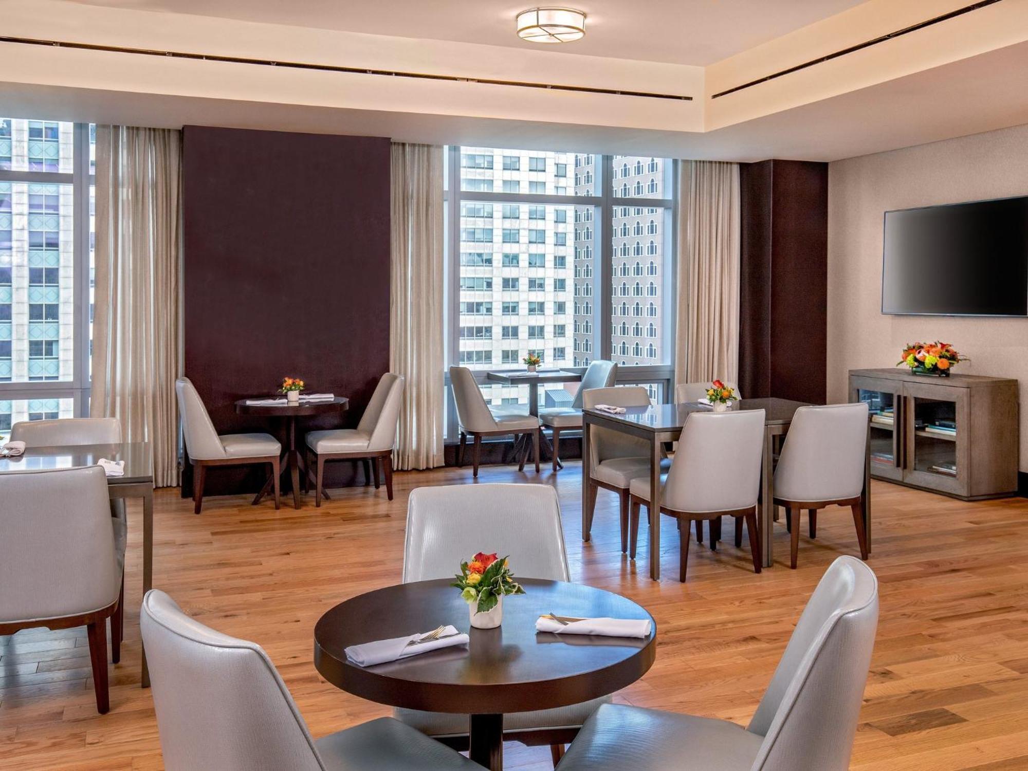 Intercontinental Boston By Ihg Hotel Luaran gambar Club Lounge