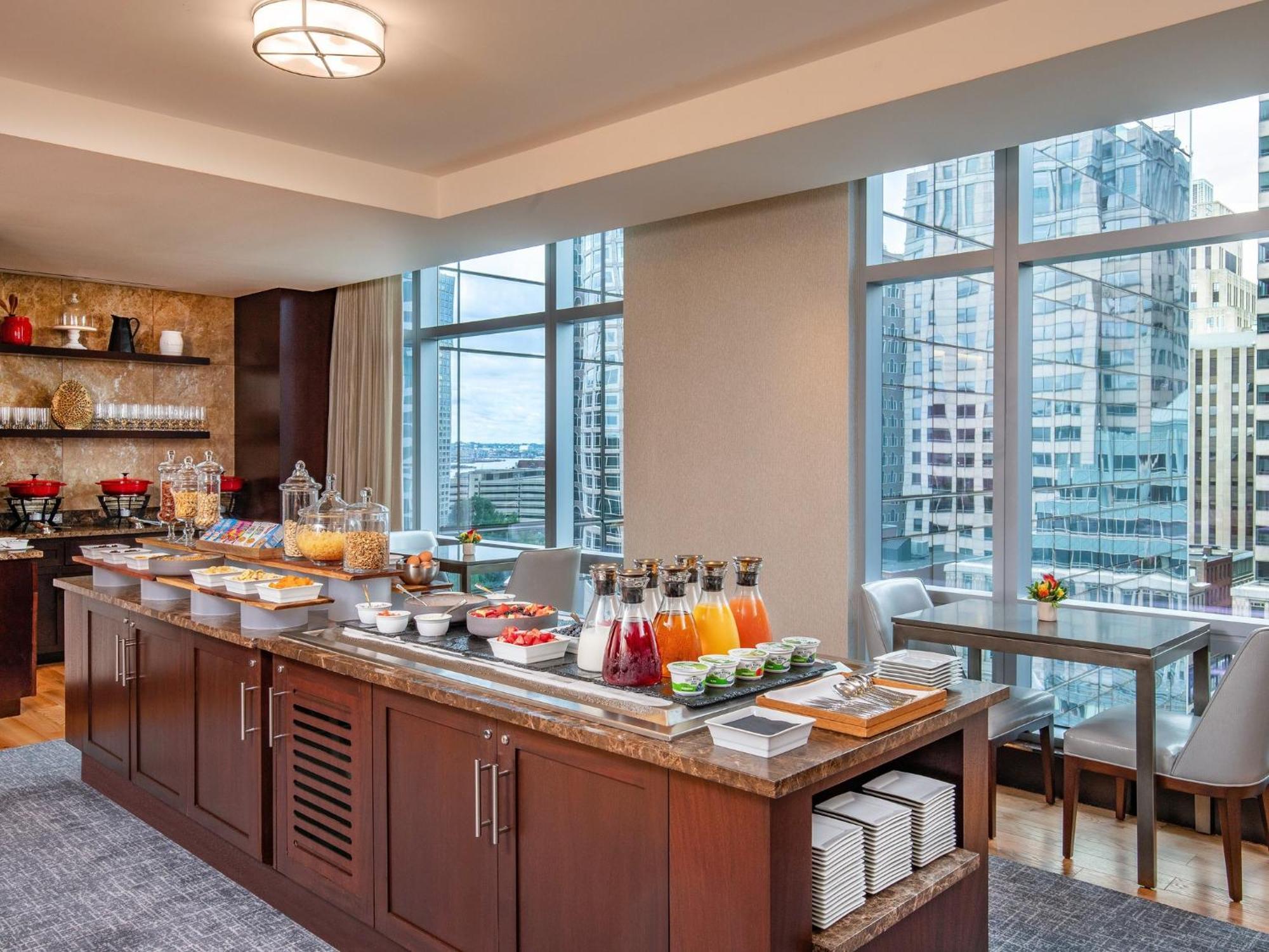 Intercontinental Boston By Ihg Hotel Luaran gambar Club Lounge at the Westin Atlanta